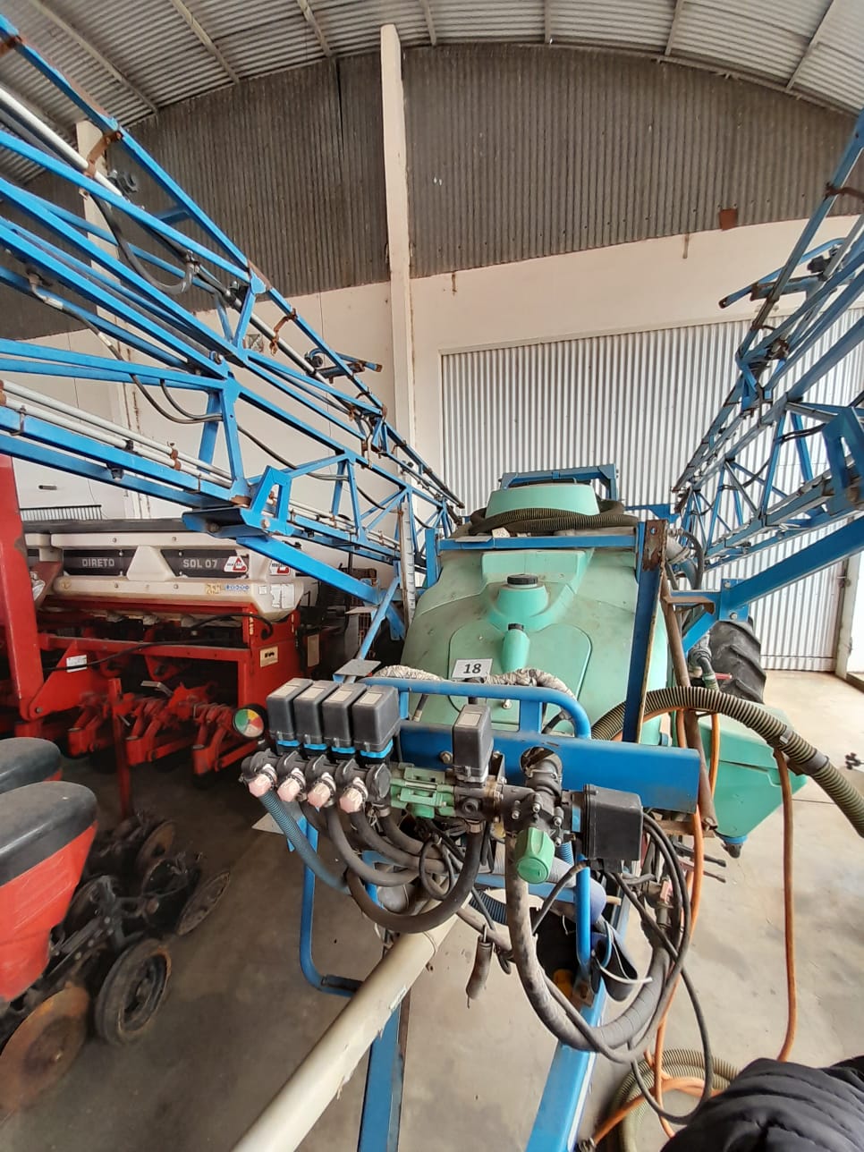 Pulverizador de Arrasto Montana Rager 2000