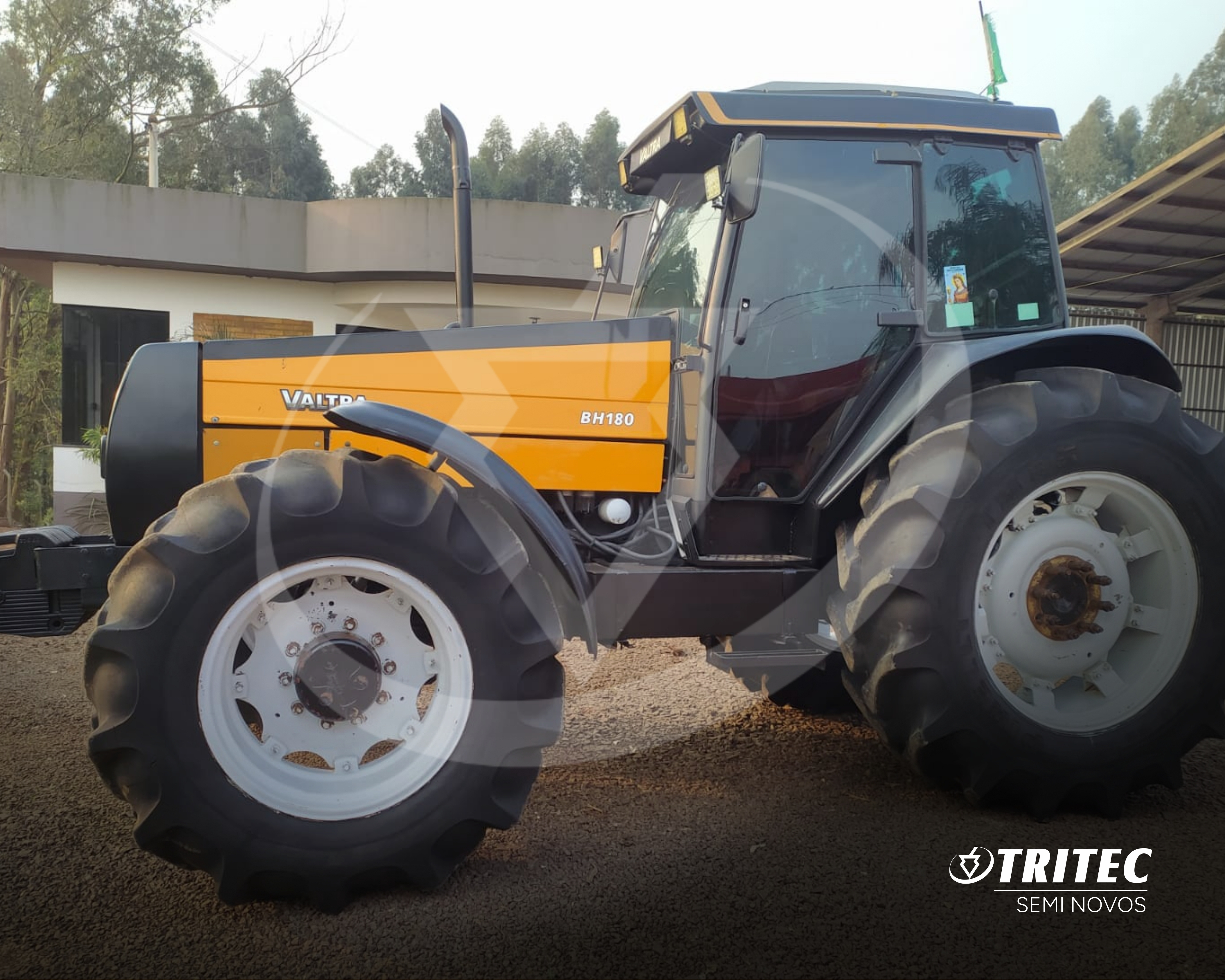 TRATOR AGRICOLA BH180