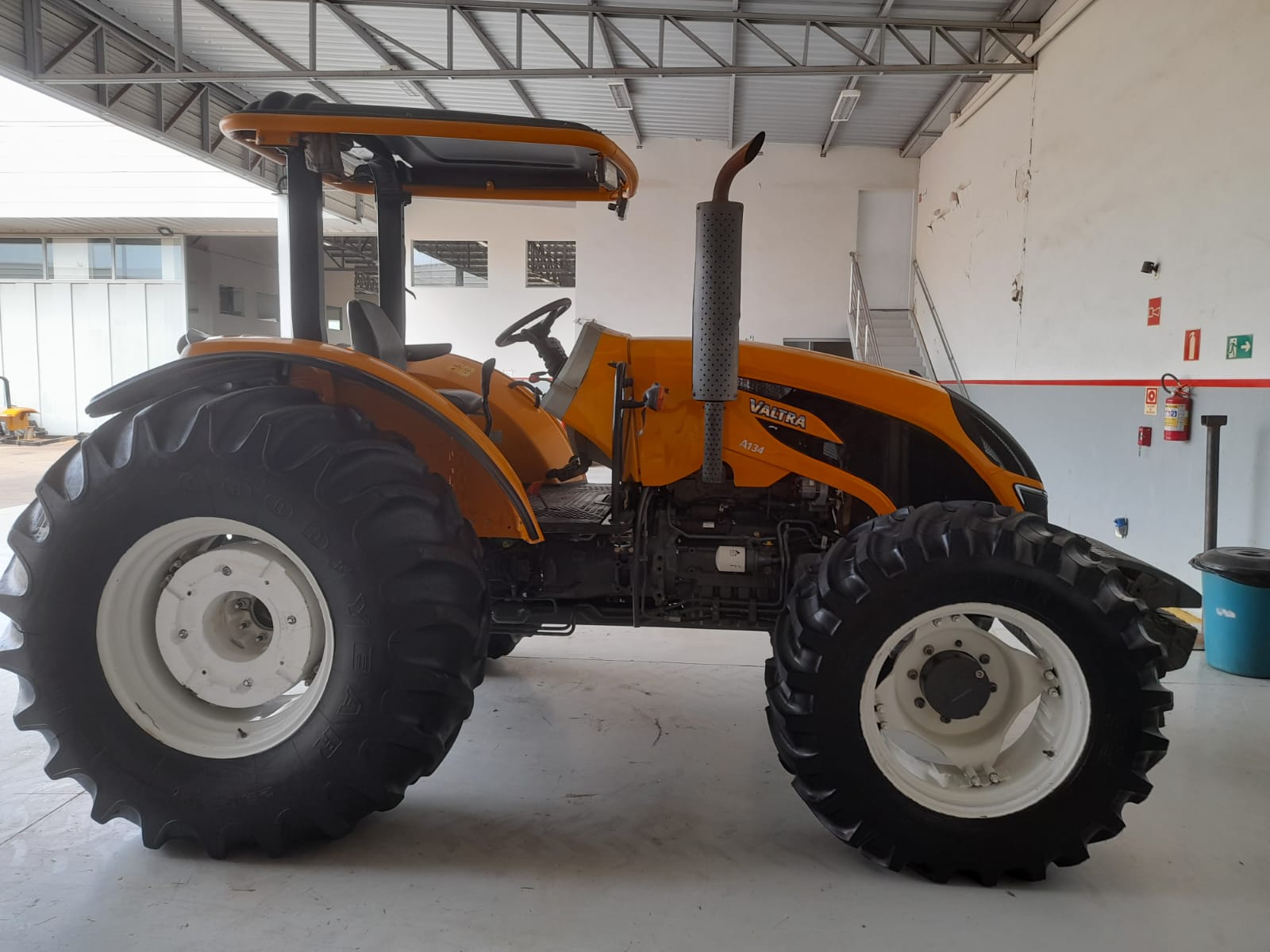 TRATOR AGRICOLA  A134L PLATAFORMADO