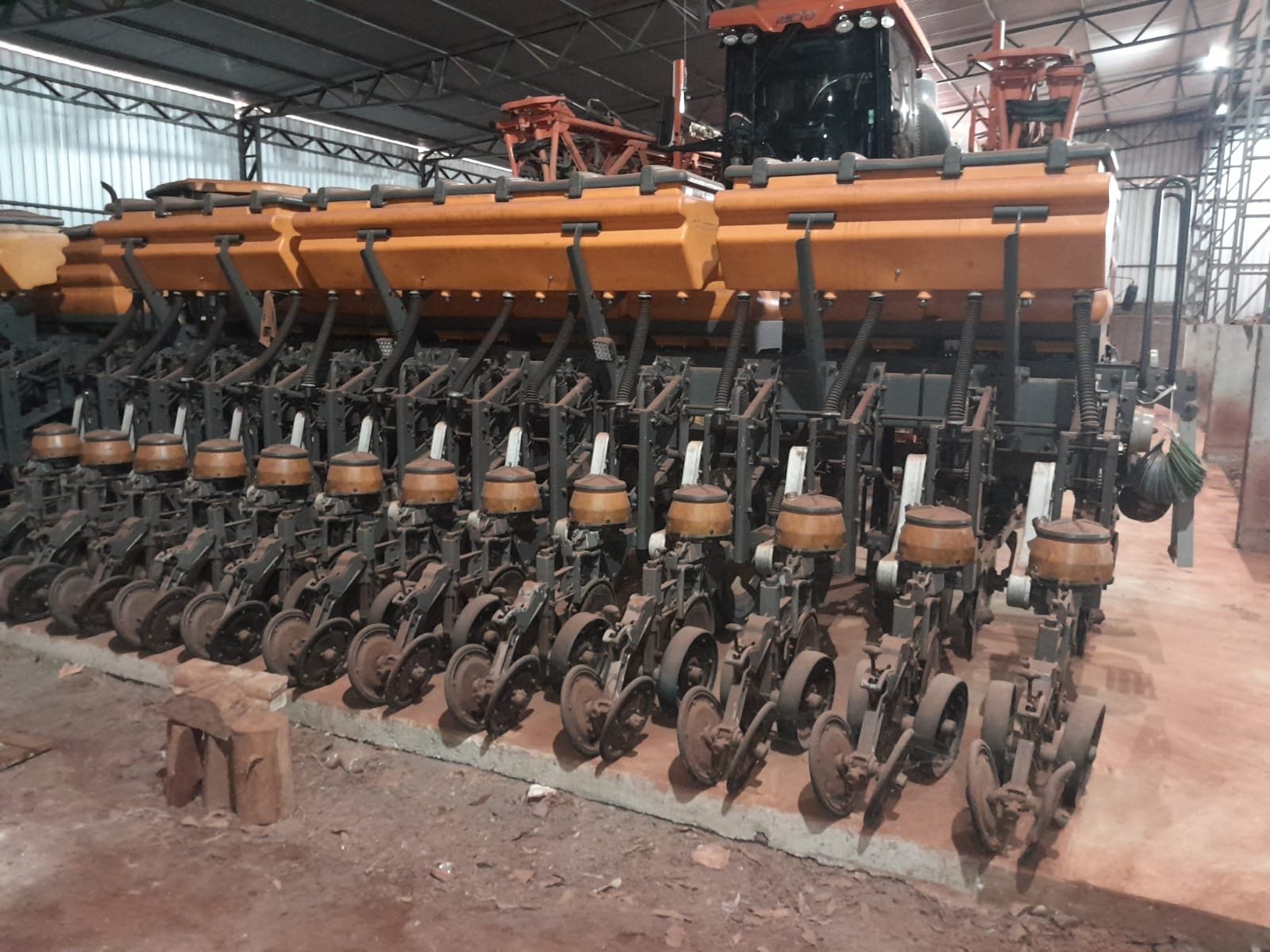 Plantadeira Valtra Hitech BP 1307