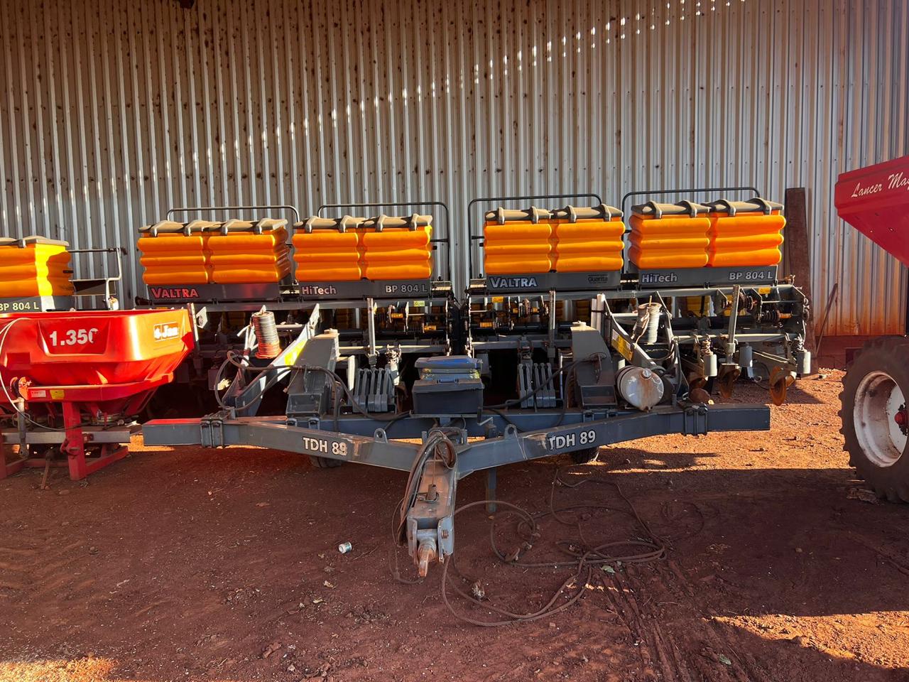 Plantadeira Valtra Hitech BP 804 L + Tandem TDH 89