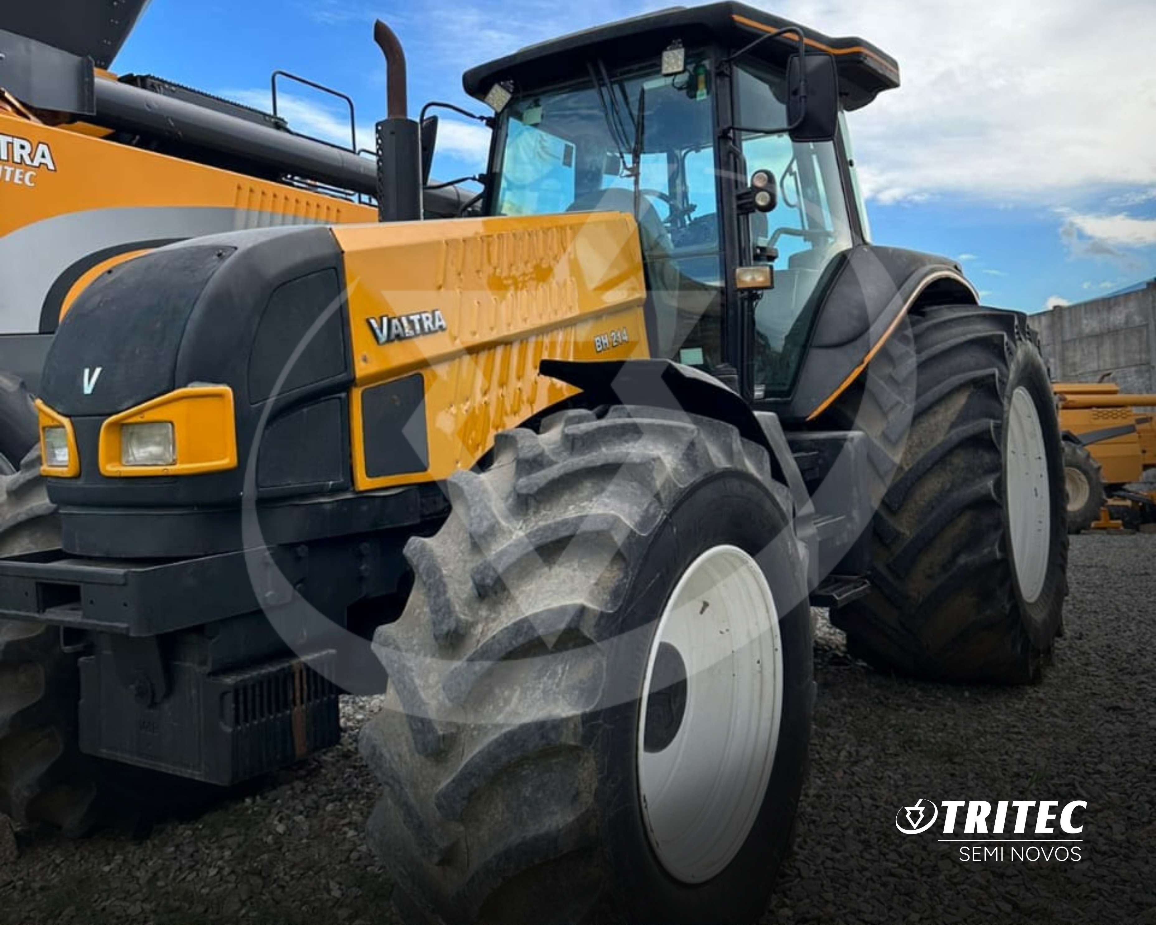 TRATOR AGRICOLA BH214