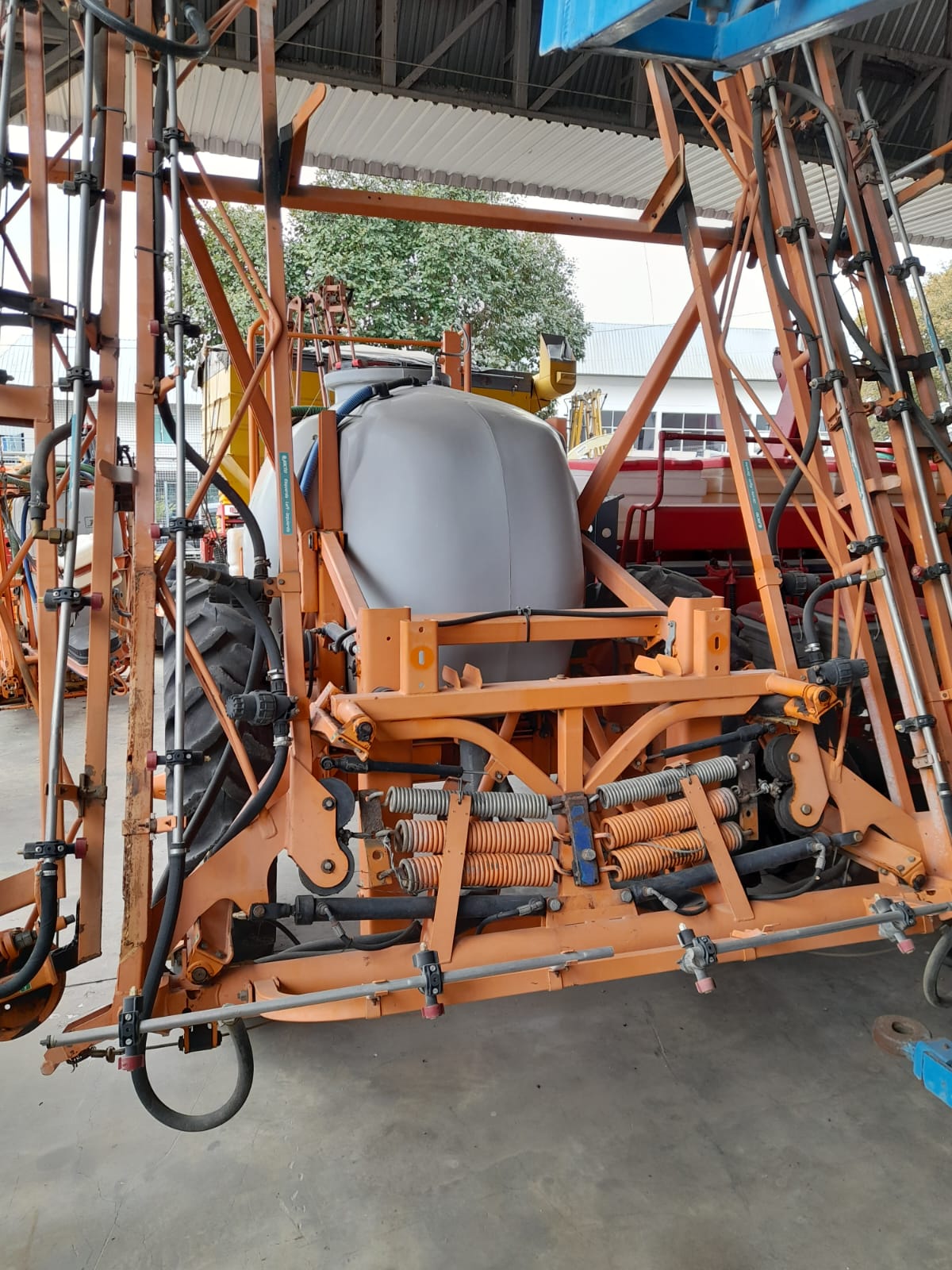 Pulverizador de Arrasto Jacto Advance 2000