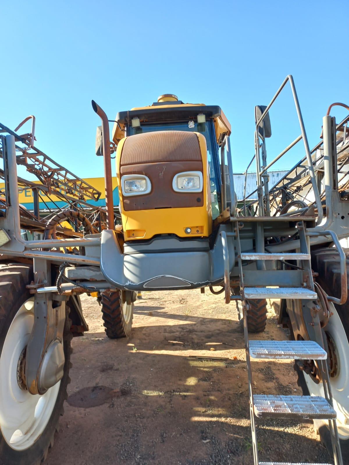 PULVERIZADOR AUTOPROPELIDO  VALTRA  BS3020