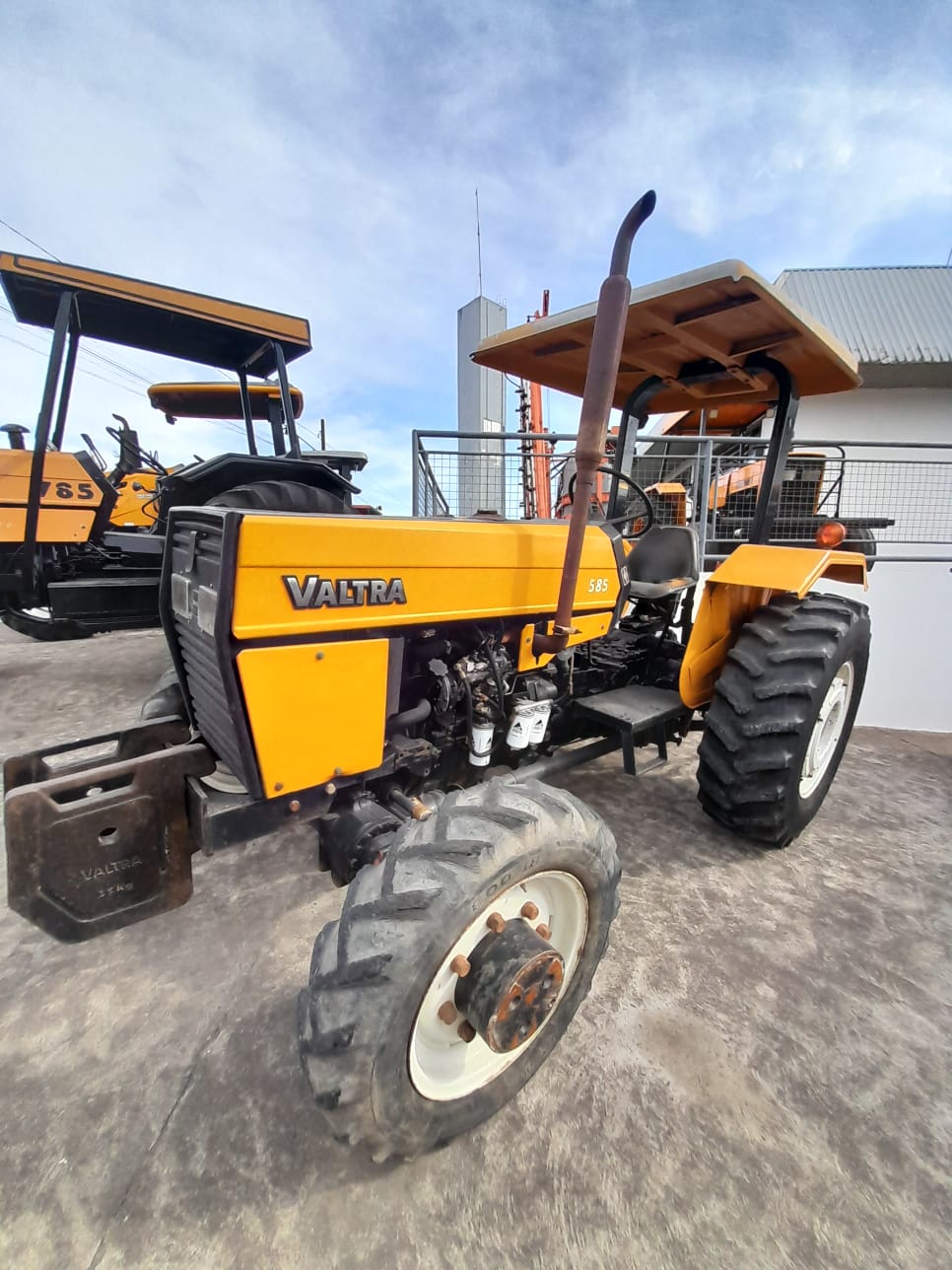 Trator Valtra 585 4x4 2008