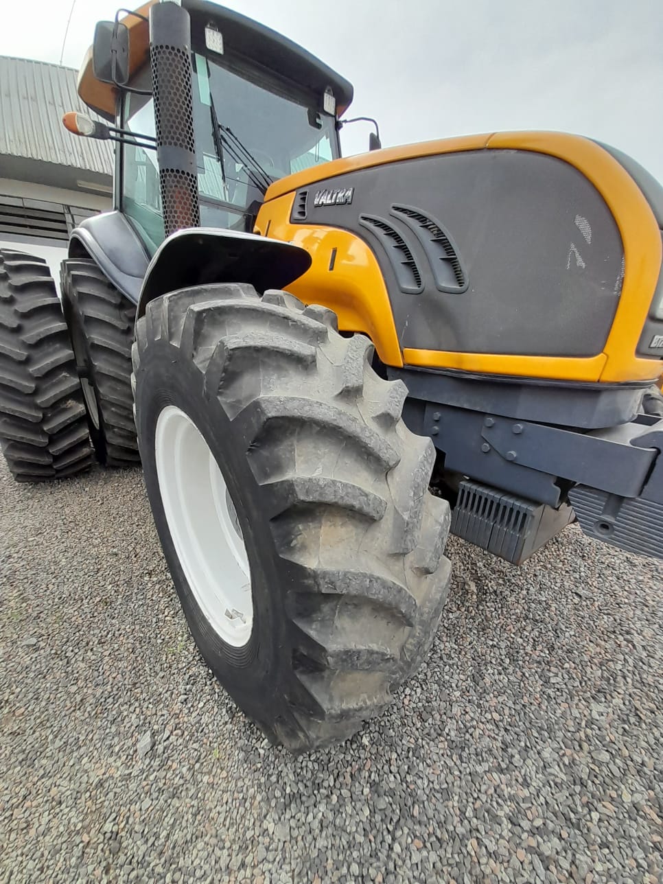 Trator Valtra BT210 4x4 duplado ano 2011