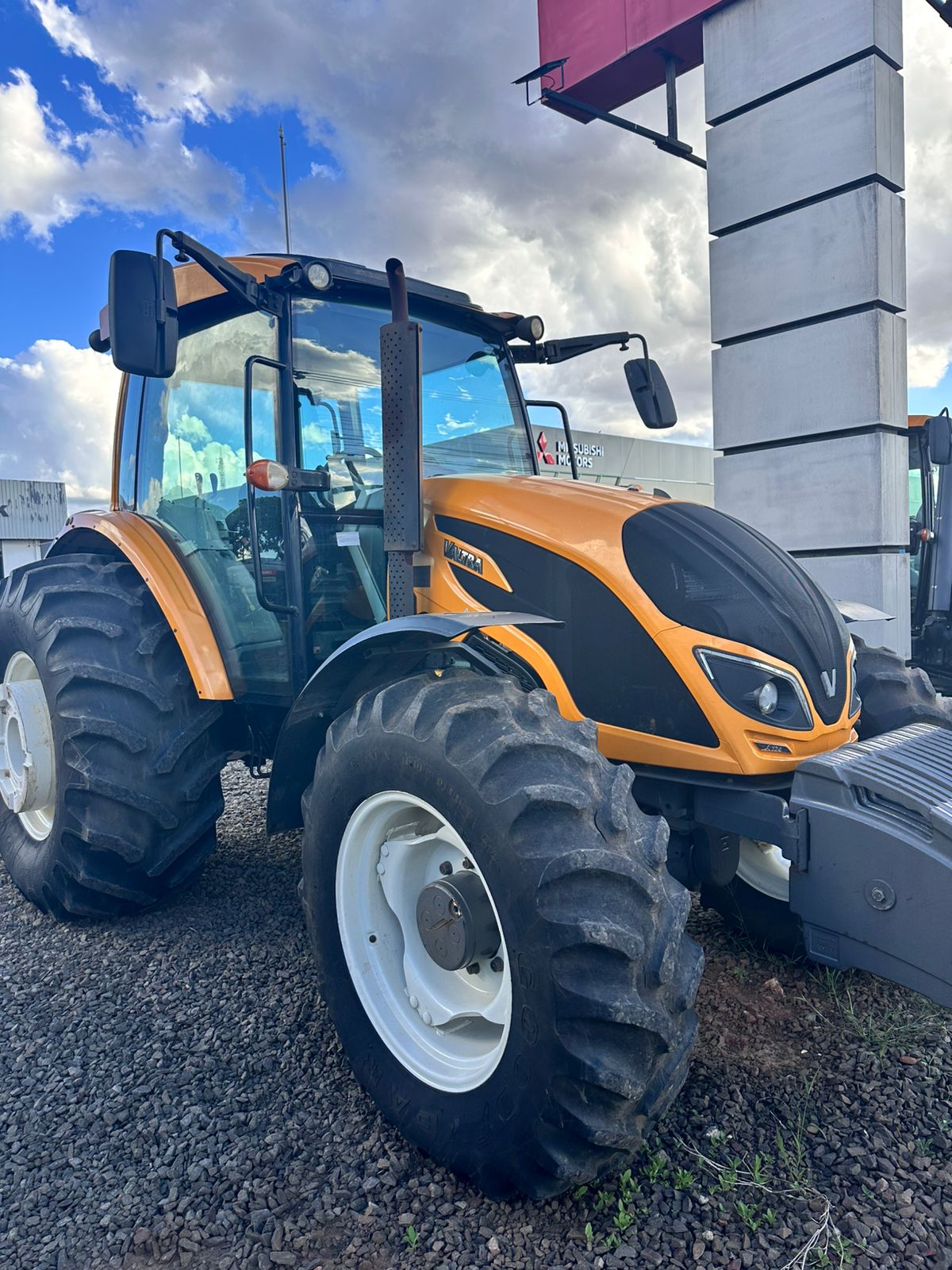 TRATOR - VALTRA - A134L