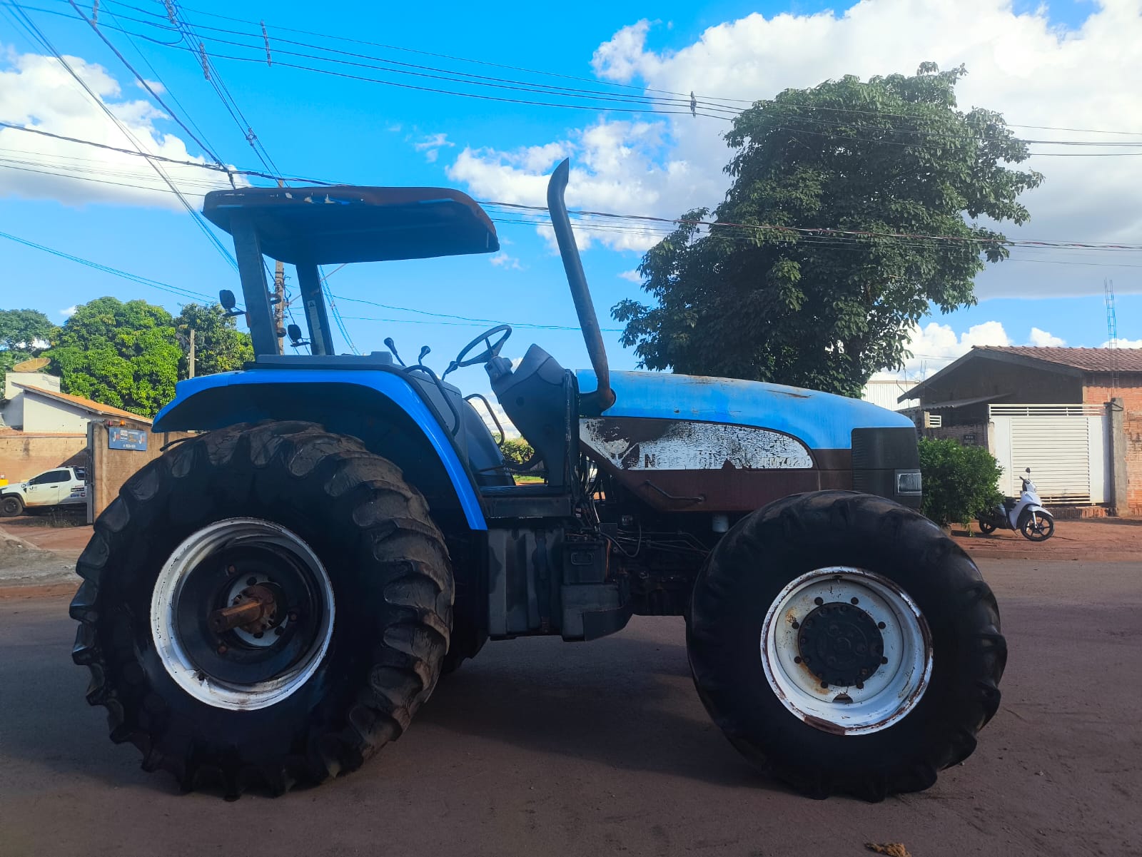 TRATOR - NEW HOLLAND - TM 7020