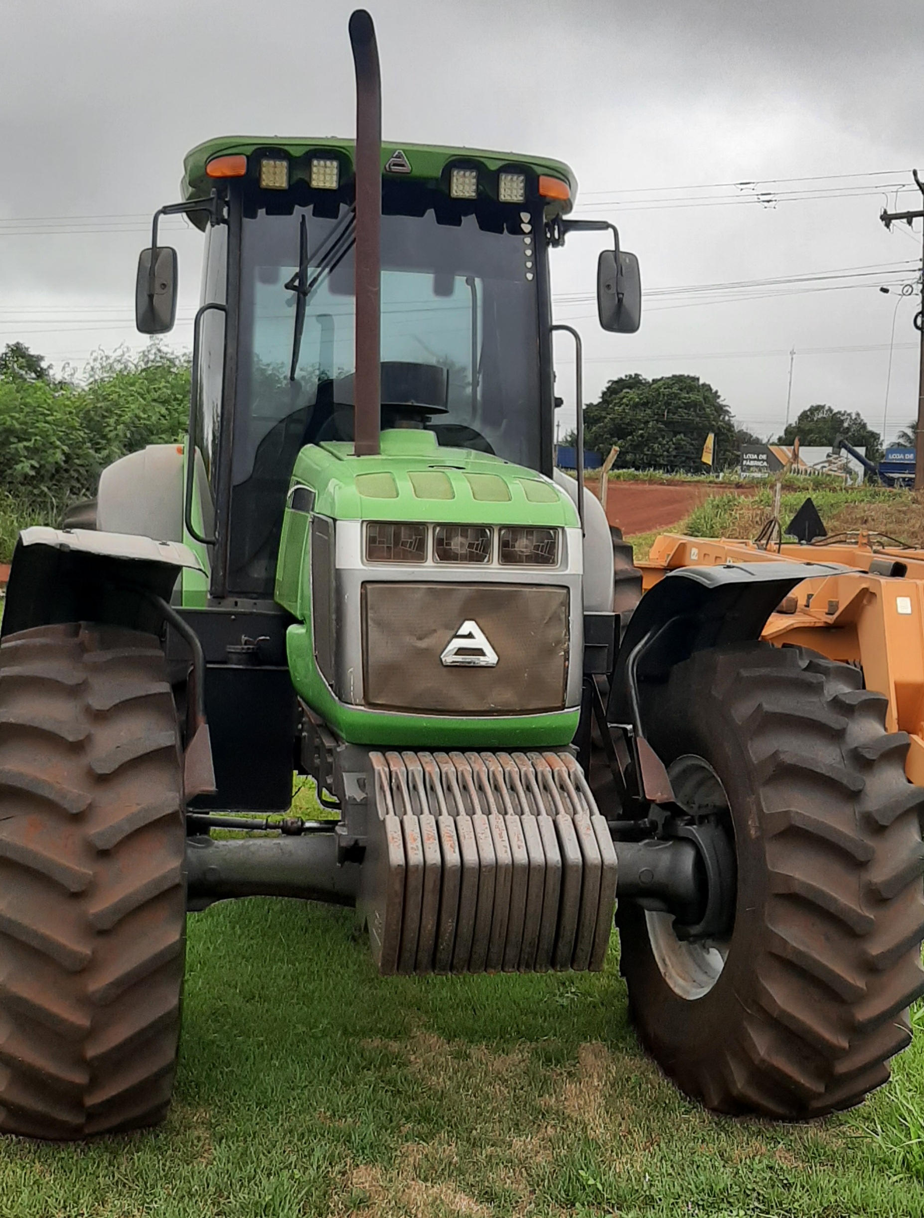 TRATOR - AGRALE-  BX 6180