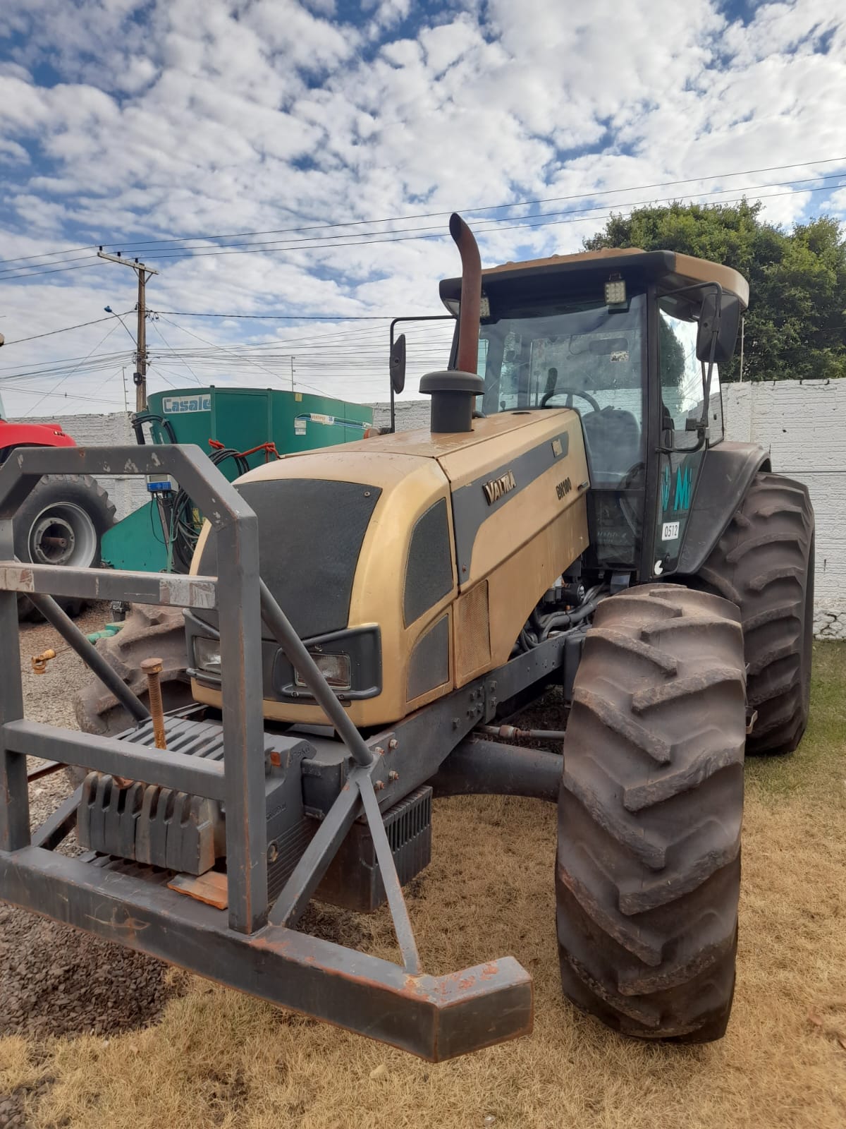 TRATOR VALTRA BH180 4X4