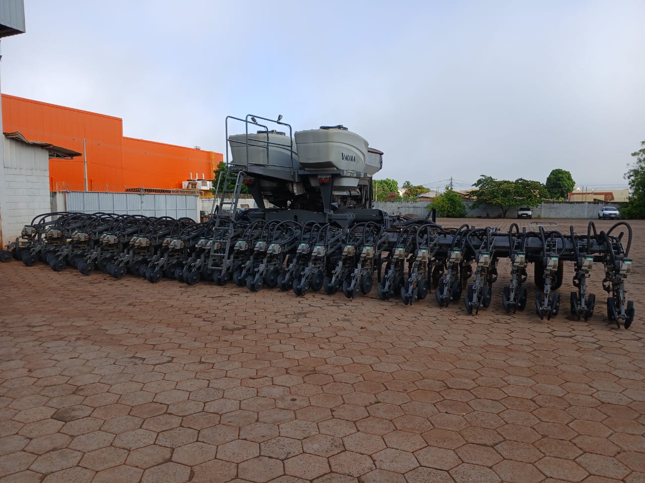 PLANTADEIRA MOMENTUM - VALTRA - MOM30F