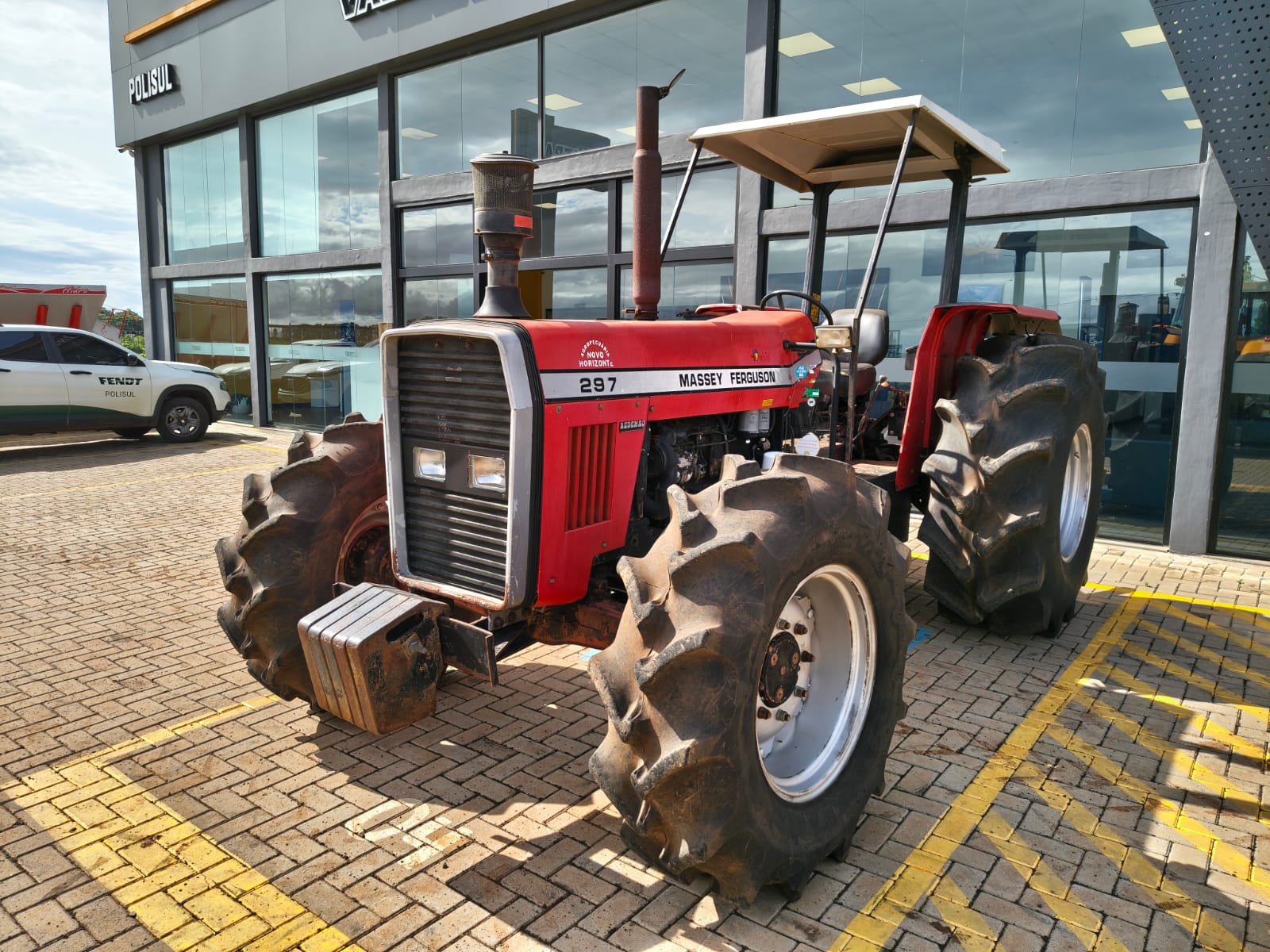 Trator Massey Ferguson