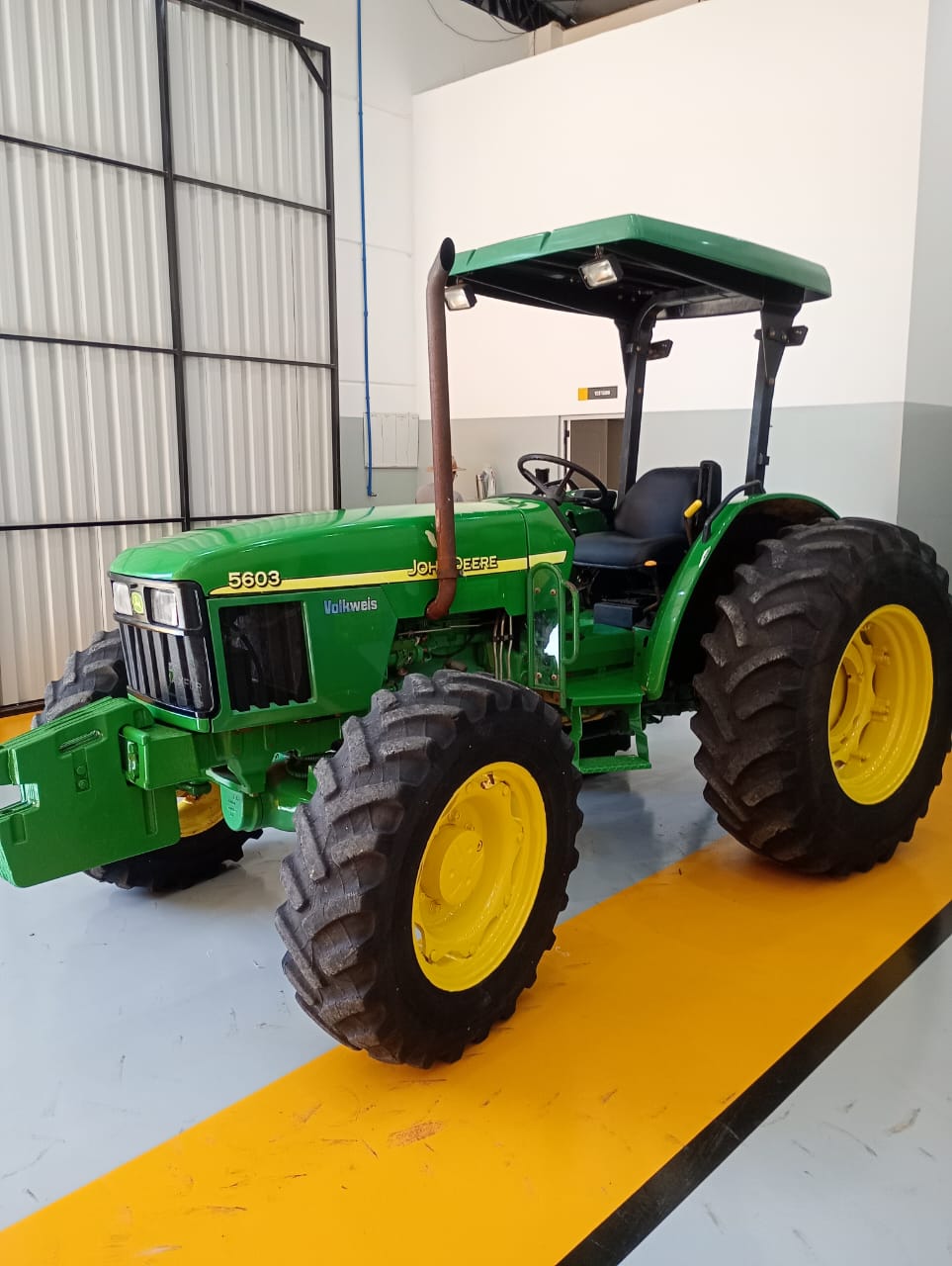 Trator John Deere 5603