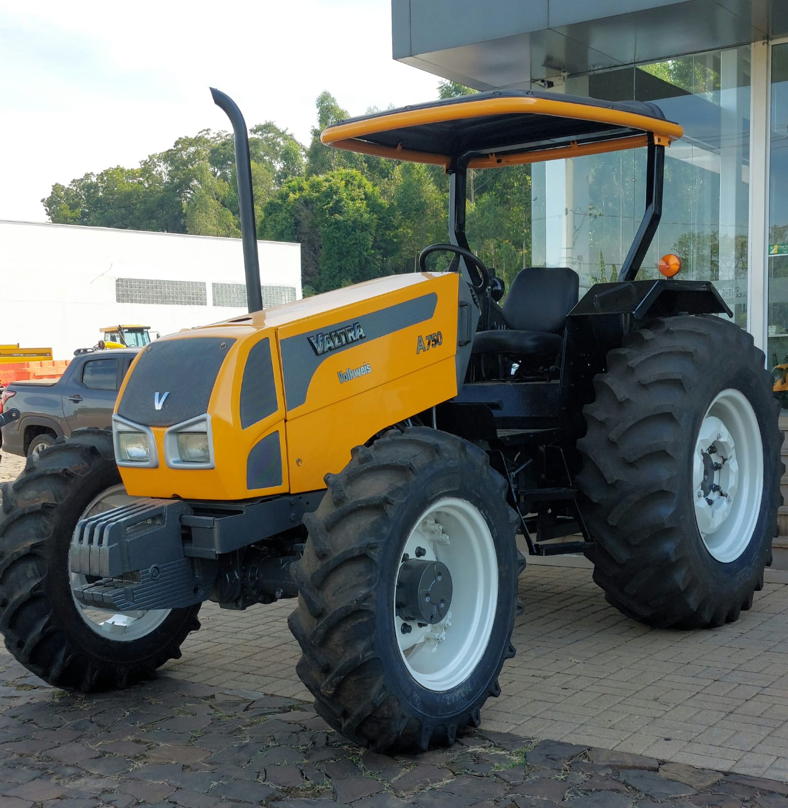 Trator Valtra A750 Plataformado 2011