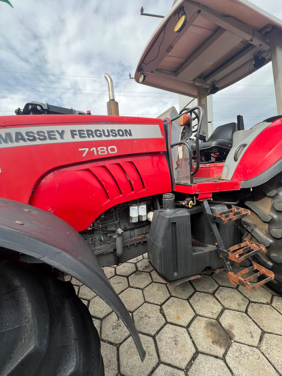Trator Massey Ferguson
