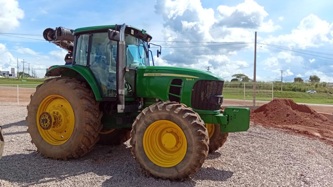 TRATOR  JOHN DEERE 6205J