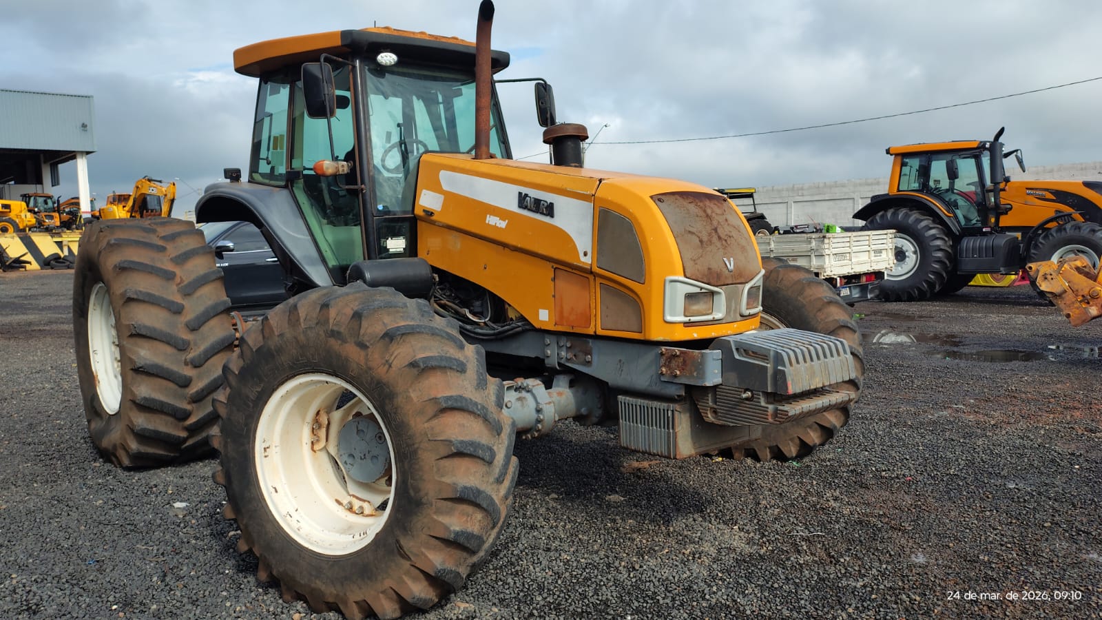 TRATOR VALTRA - BH180 - ANO: 2014 - 4X4 - CABINADO