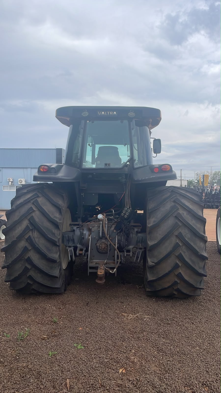 TRATOR - VALTRA - T210 CVT